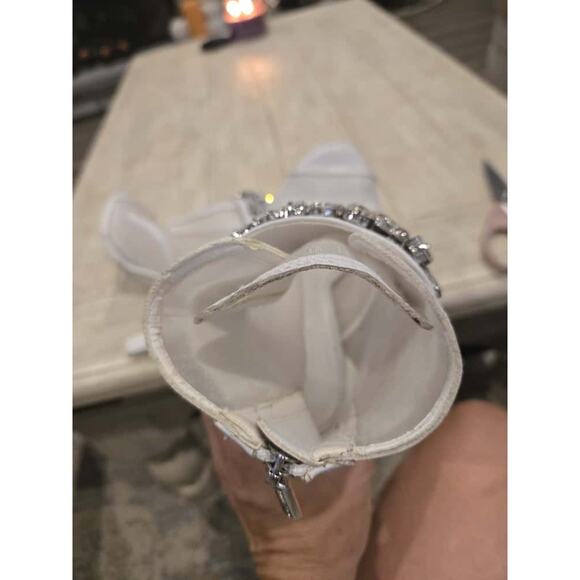 Karl Lagerfeld Paris Women's White Blaze Peep-Toe Booties Size 6.5M - Picture 9 of 10